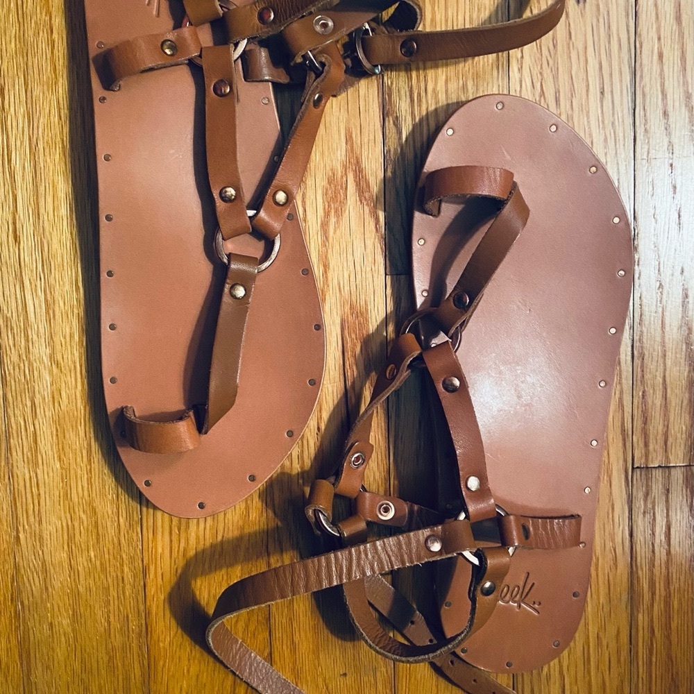 BEEK Lark Toe Ring Sandal